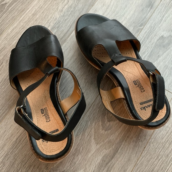 Clarks Collection Wedge Sandals Black Leather T Strap Platform Size 6 - Picture 2 of 9